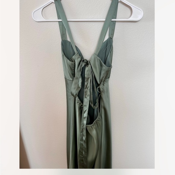 White Fox Midi Dress Sage - Picture 6 of 6